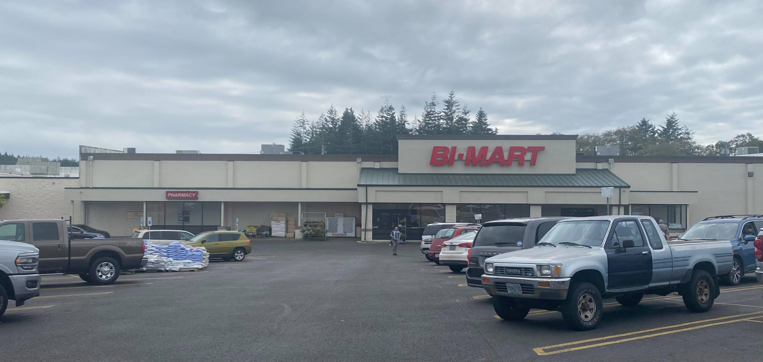 You are currently viewing Bi-Mart Sells Pharmacy Services to Walgreens