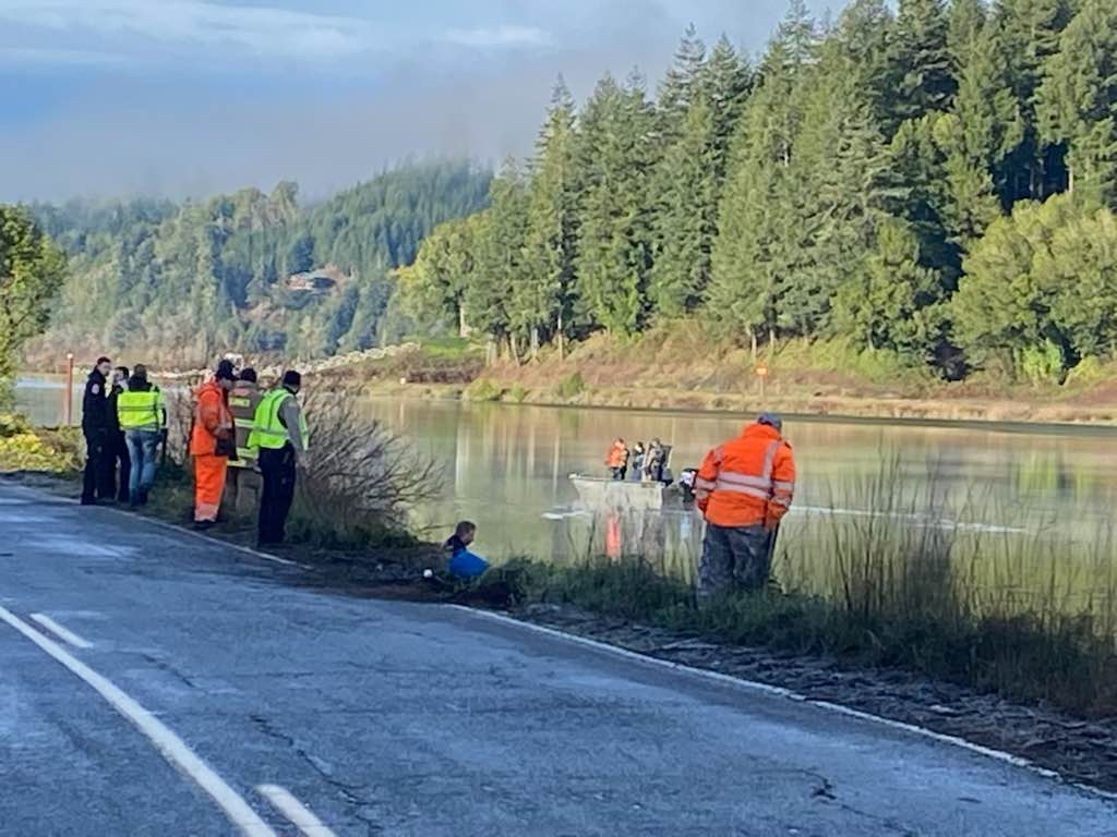 Read more about the article Woman Dies After Vehicle Goes into Coos River