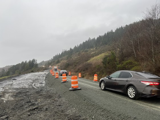 You are currently viewing U.S. 101 reopens to one lane south of Port Orford following closure due to landslide